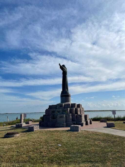 Coronado Get-Away At Fantasy Circle サウス・パドリー・アイランド エクステリア 写真